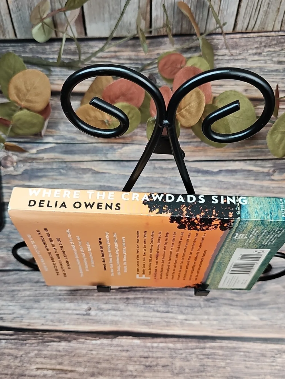WHERE THE CRAWDADS SING PAPERBACK BOOK BY DELIA OWENS